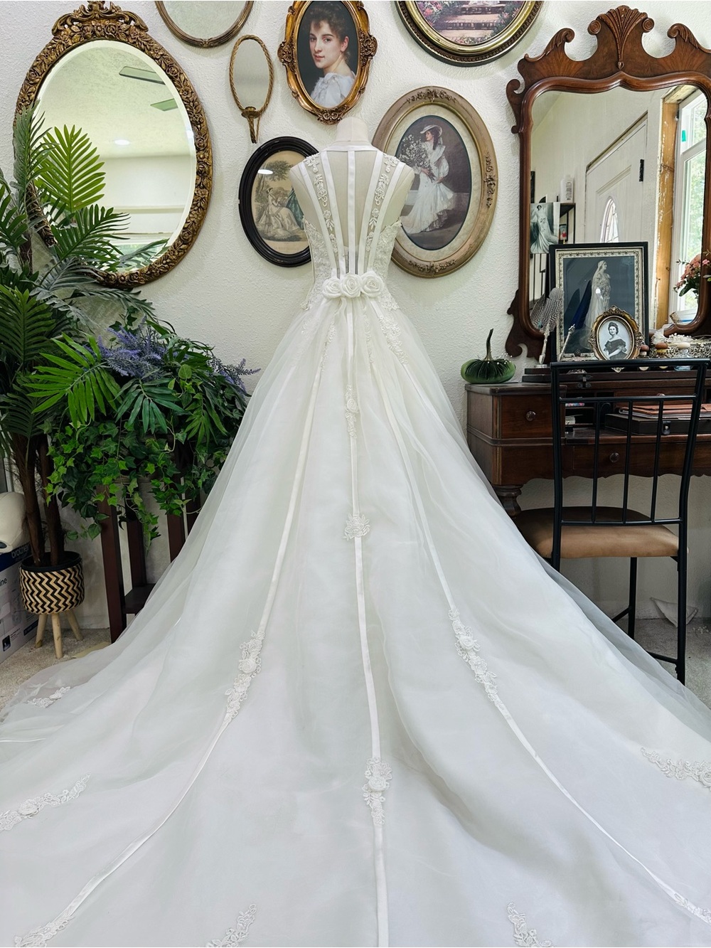 Ivory Ball Gown Wedding Dress with Floral Appliqué
